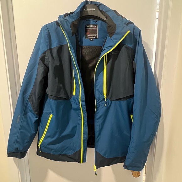 Mountain Wearhouse Ski Jacket - Men’s Medium - Picture 4 of 4